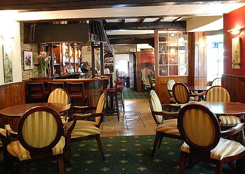 Crown Hotel Brackley Exteriör bild